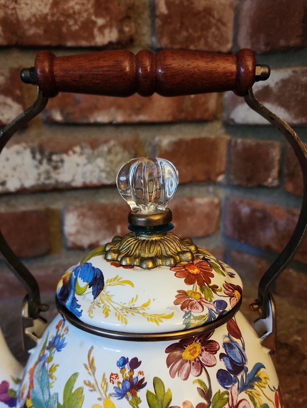 MacKenzie-Childs White Flower Market 3 Qt Enamel Tea Kettle - Picture 2 of 9